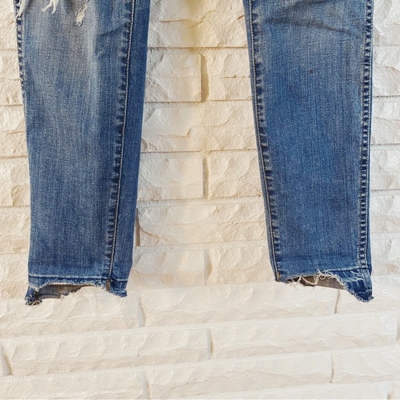 Madewell Curvy High-Rise Skinny Jeans - Picture 3 of 6